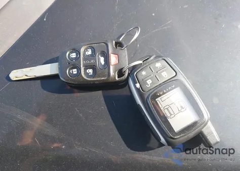 2011 Honda Odyssey Touring/Touring Elite z USA, uszkodzony, nr VIN 5FNRL5H92BB011665